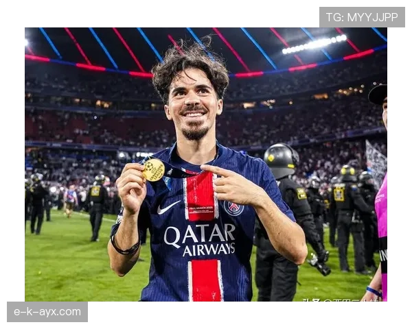 维蒂尼亚在新赛季的表现持续提升,成为球队不可或缺的关键新星 维蒂尼亚在新赛季的表现持续提升,成为球队不可或缺的关键新星